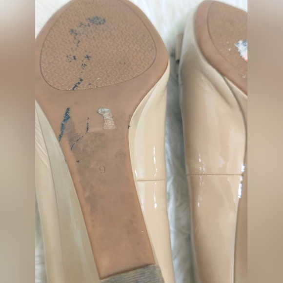 Tory Burch Patent Leather Peep Toe Wedge Pumps Size 9 - Picture 10 of 10